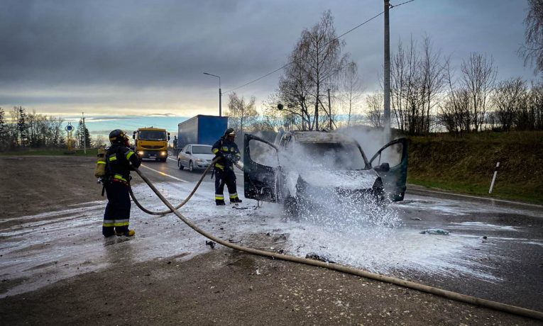 На Тернопільщини під час ДТП загорівся автомобіль