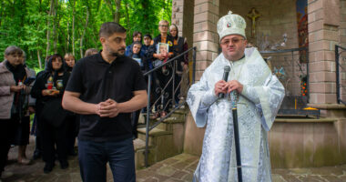 Єпископу-помічнику Тернопільсько-Зборівської архієпархії УГКЦ вручили відзнаку “Золоте серце”