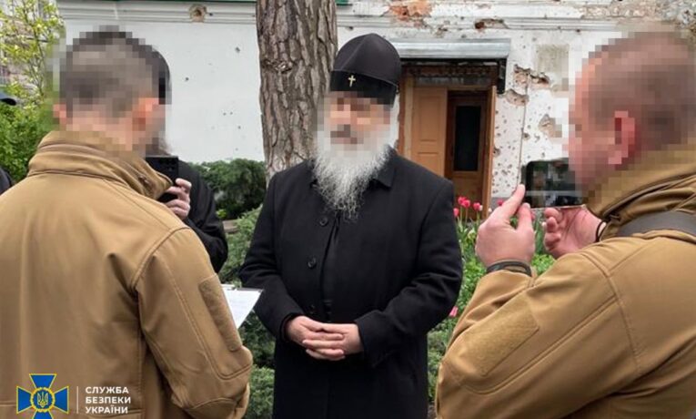 Повідомили про підозру митрополиту Святогірської лаври, який «здавав» рашистам позиції ЗСУ
