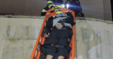 Нещасний випадок у Тернополі: вночі чоловік випав з 4-го поверху і залишився живим