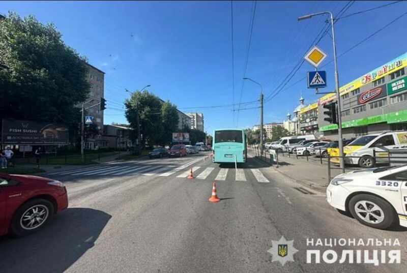 У Тернополі водій маршрутки збив жінку