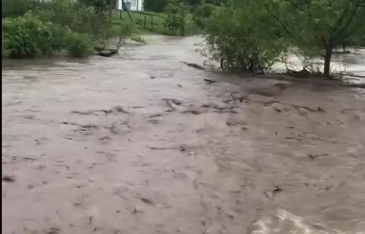 На Теребовлянщині річка вийшла з берегів