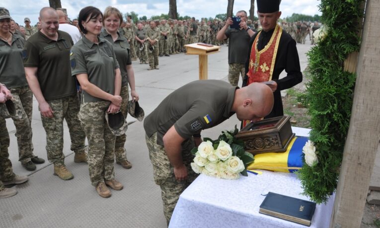 У Чорткові у капличці зберігатимуть мощі святого, які передали з Ватикану