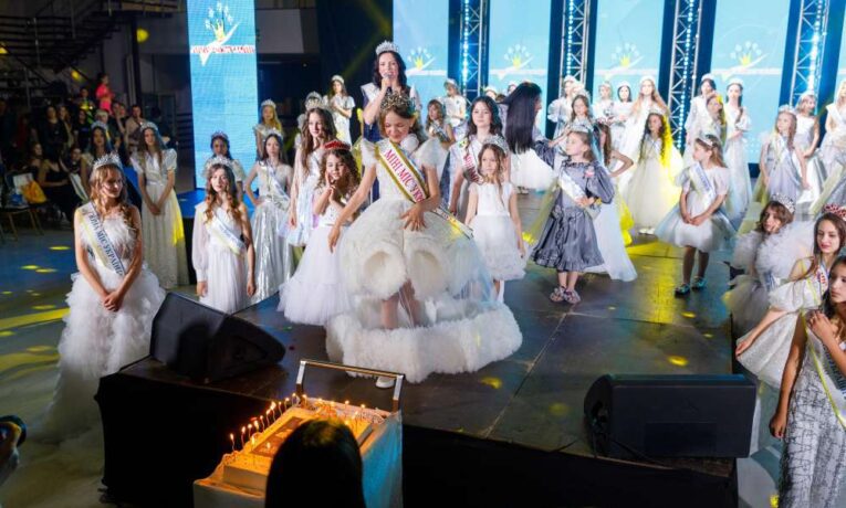 Грандіозна подія: у Тернополі відбувся національний фестиваль “Міні Міс Україна”