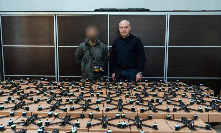 Тернопільська мерія купує 250 бойових FPV-дронів для фронту