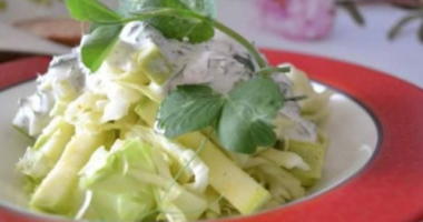 Салат з кабачків для тих, хто хоче схуднути: рецепт дня