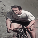У центрі Тернополя чоловік на велосипеді збив жінку і втік