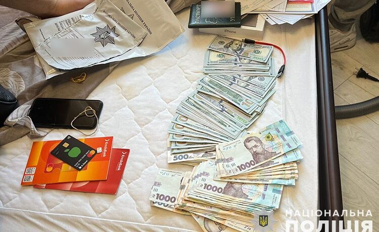 Організовану групу, що продавала щомісяця наркотиків на 1 млн грн, затримали на Тернопільщині