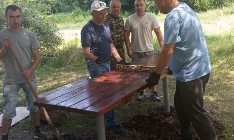 В урочищі «Червоне» на території Дністровського каньйону облаштували місце відпочинку для туристів