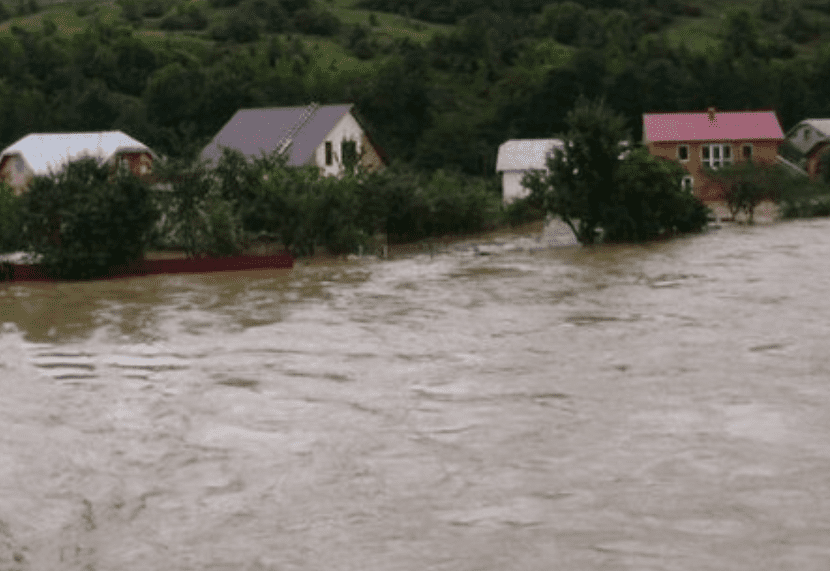 Піднімається вода у річках: на Тернопільщині попереджають про затоплення