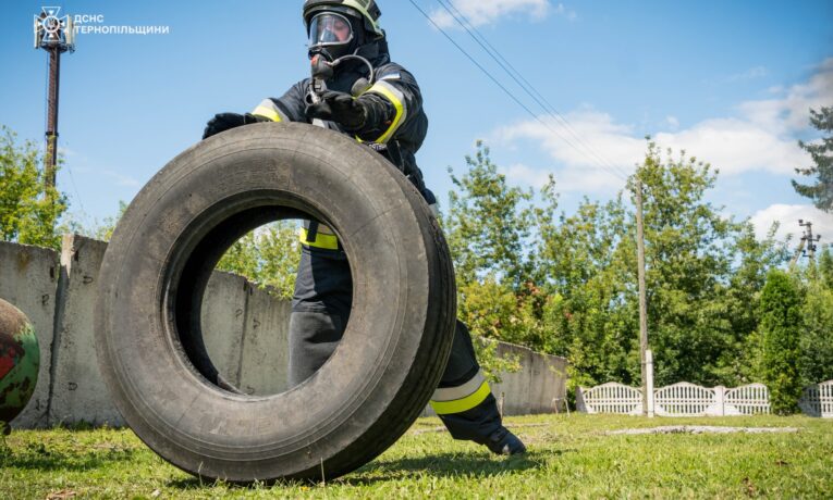 На Тернопільщині відбулися навчання рятувальників