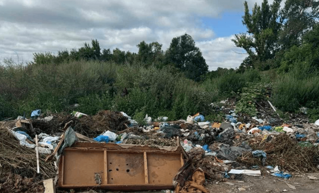 На Тернопільщині виявили пʼять масштабних стихійних сміттєзвалищ