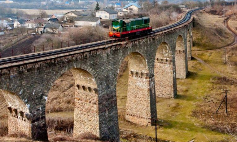 Плебанівський віадук