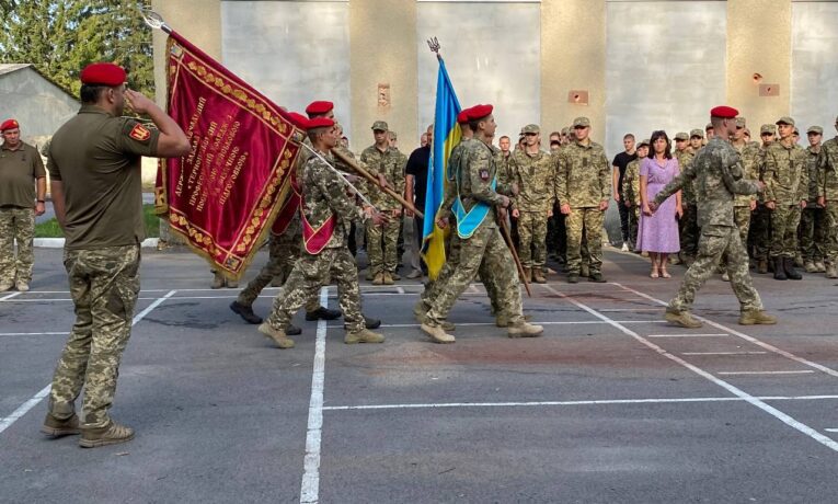 «Курсанти — ті, хто обрав шлях служіння Батьківщині»: у Тернопільському  коледжі розпочався новий навчальний рік