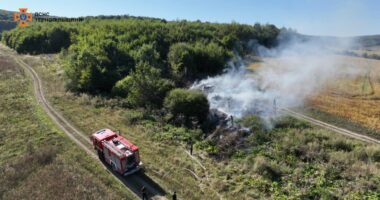 На вихідних на Тернопільщині сталися 26 пожеж сухої трави