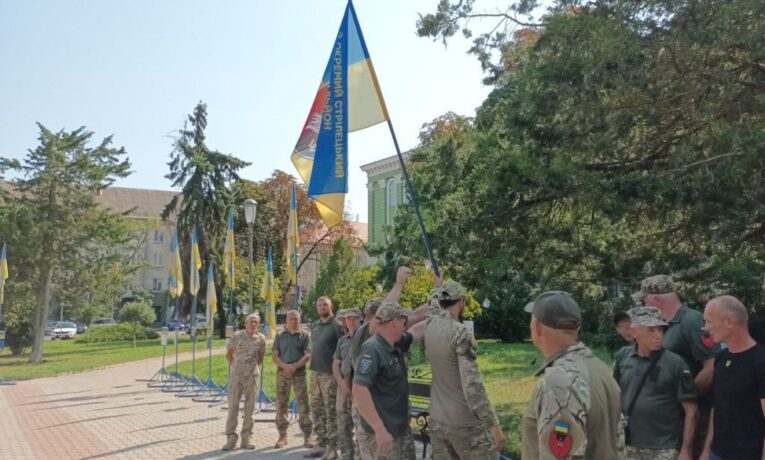 У Тернополі відбулося урочисте встановлення прапора 55-го стрілецького батальйону