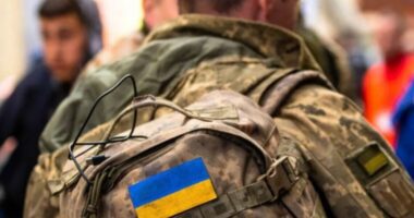 Неправда, що в Україні з жовтня знизять мобілізаційний вік