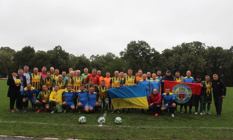 Ветерани тернопільської «Ниви» проти «Ветеранів Горохівщини»: відбувся матч на підтримку ЗСУ