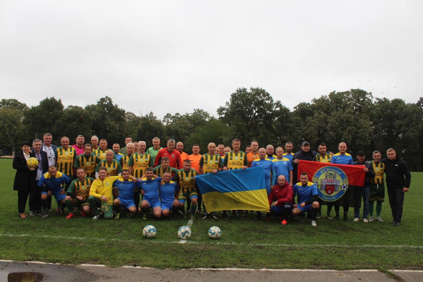 Ветерани тернопільської «Ниви» проти «Ветеранів Горохівщини»: відбувся матч на підтримку ЗСУ