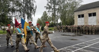 Урочисте шикування з нагоди Дня захисників і захисниць провели в Тернопільському коледжі