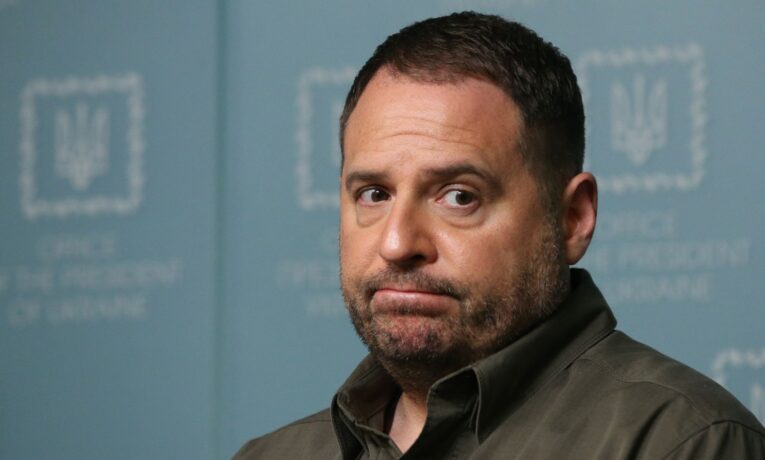 Андрій Єрмак прокоментував обшуки у нього вдома