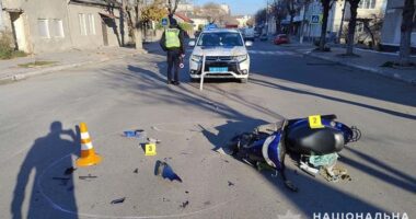 На Тернопільщині водійка збила скутериста