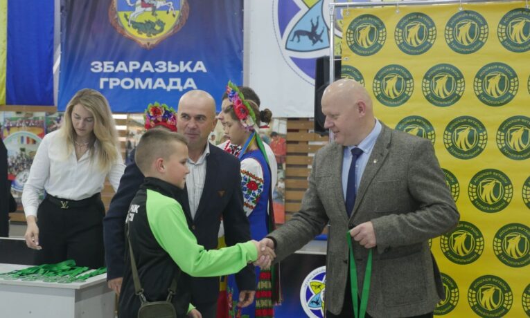 Футболісти зі Збаража стали чемпіонами Тернопільщини у двох лігах