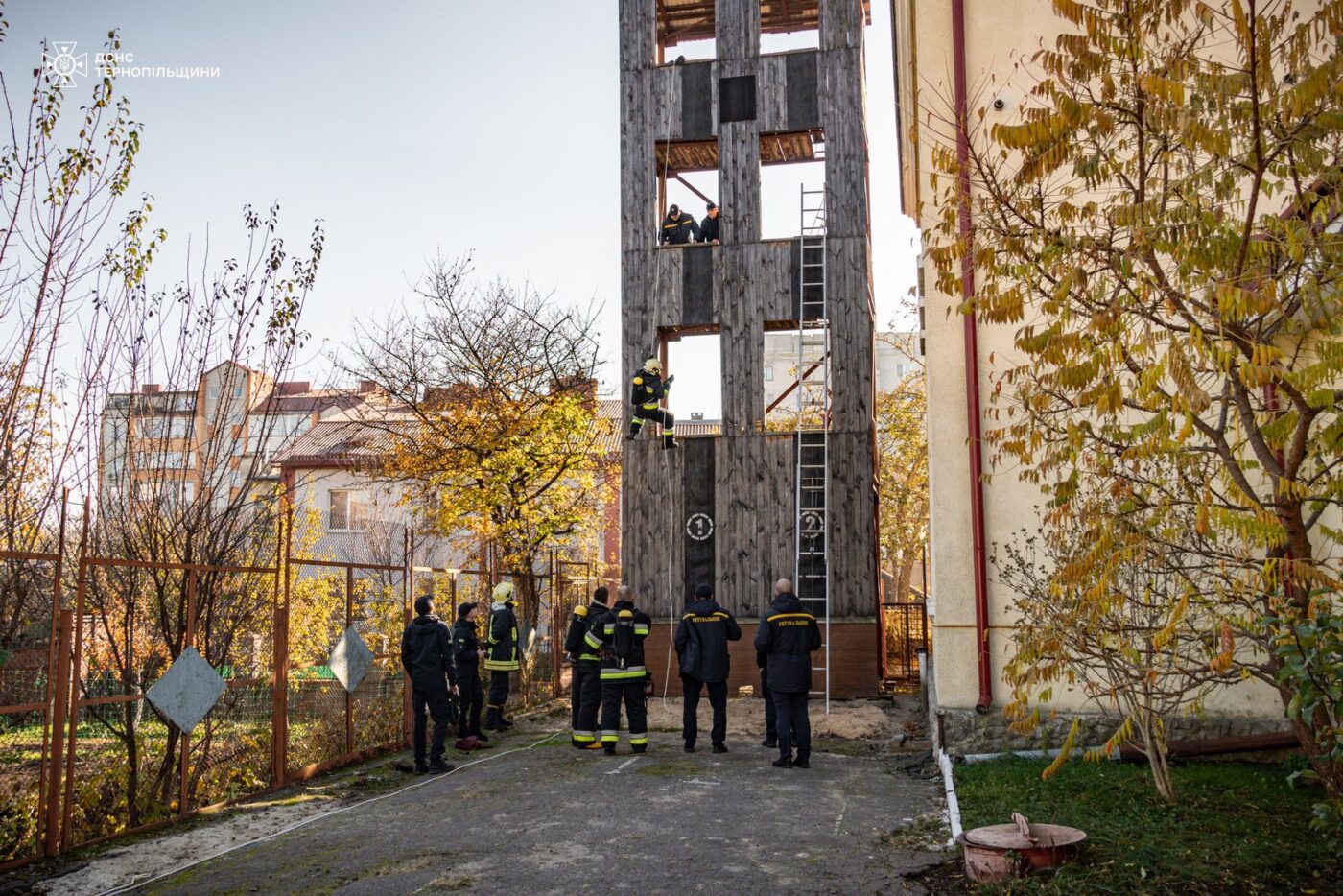 На Тернопільщині відбулися фінальні змагання серед рятувальників