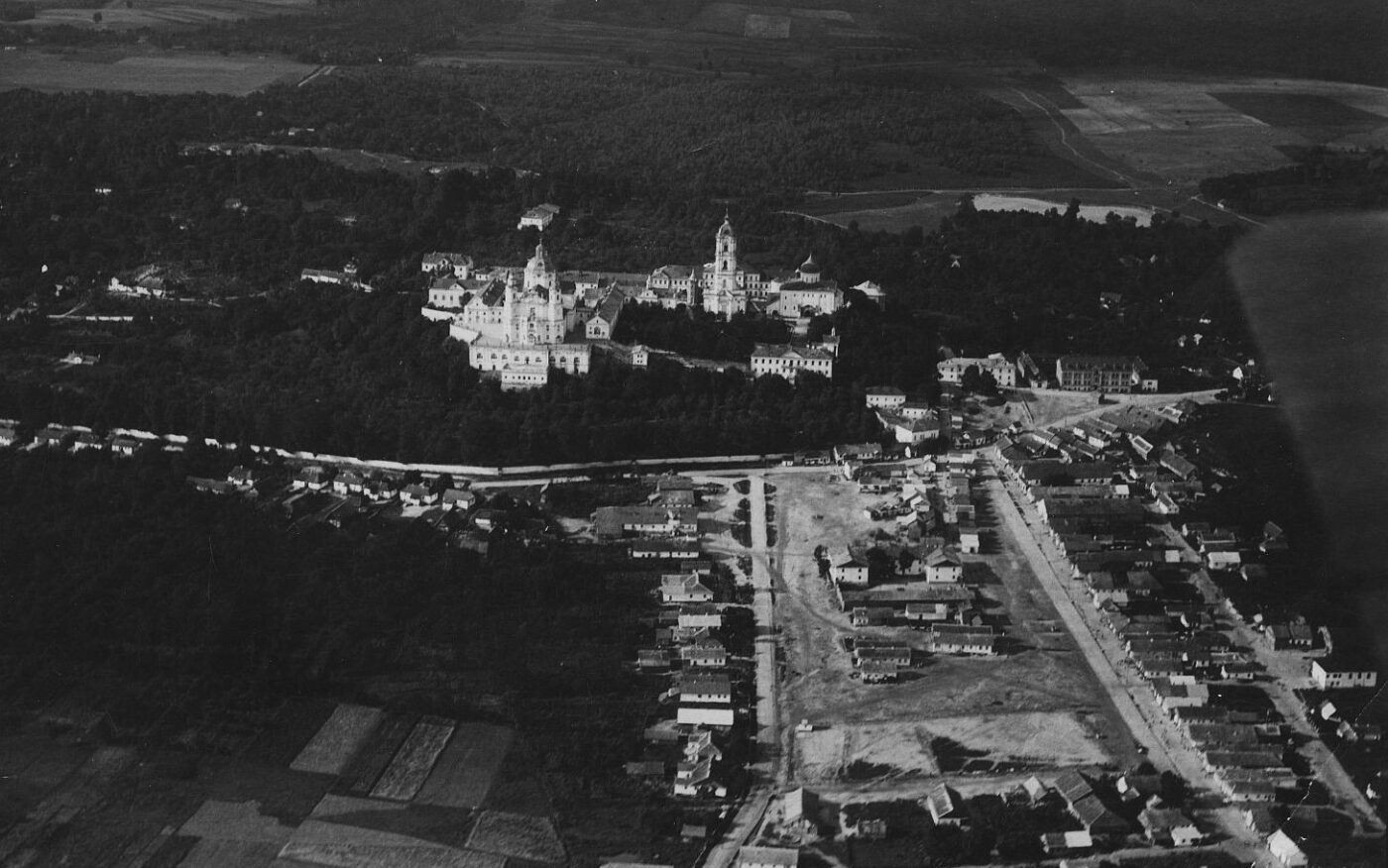 Почаїв у 1920-1930-х роках: історія на фотографіях