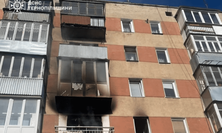 Під час пожежі у Тернополі евакуювали двадцять людей