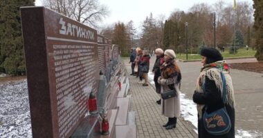 У Тернополі організували акцію "Благодійна коляда", щоб зібрати гроші на дрон