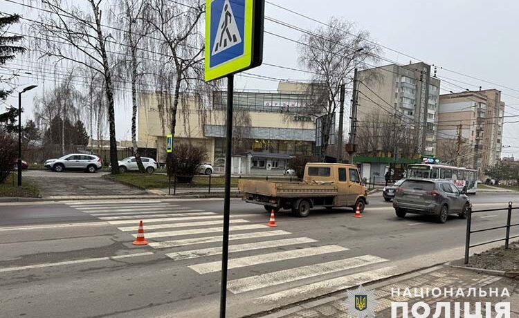 ДТП у Тернополі: водій на пішохідному переході збив пенсіонера