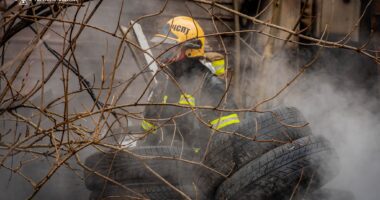 У Тернополі велика пожежа на шиномонтажі