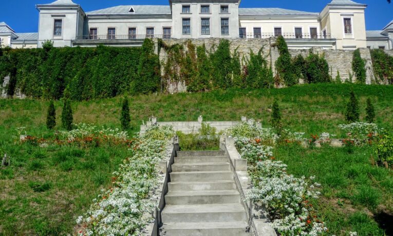 Вишнівецький палац