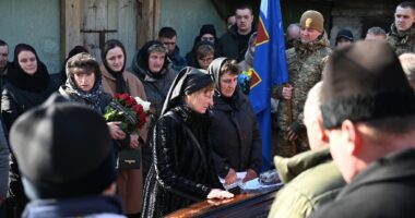 Лановецька громада прощається з Ярославом Малишком – пекарем, який став воїном