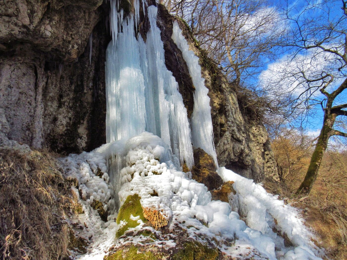 Дівочі сльози