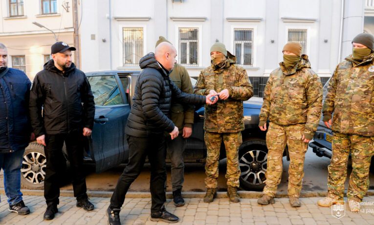 Nissan та Ford від Тернополя для бойового підрозділу ГУНП: Сергій Надал
