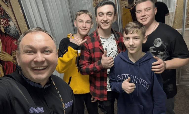 Отець Олексій Філюк з Тернопільщини планує прийняти у родину четверту дитину