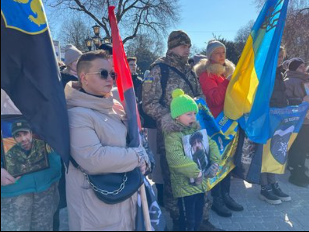 У Тернополі вшанували пам’ять загиблих на молебні до 11-ї річниці війни
