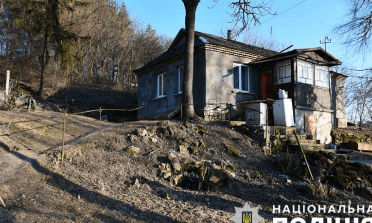 На Лановеччині п'яний 25-річний внук забив бабусю до смерті