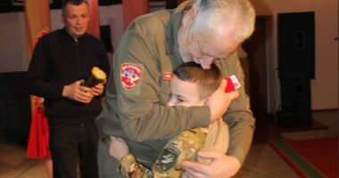 У Кременці діти полеглих захисників отримали символ підтримки