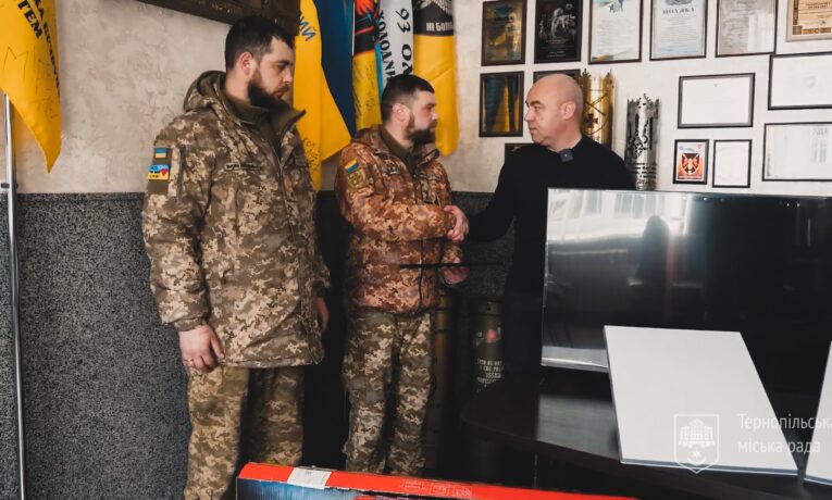 Тернопіль передав техніку для 2-го стрілецького батальйону 156 бригади: Сергій Надал