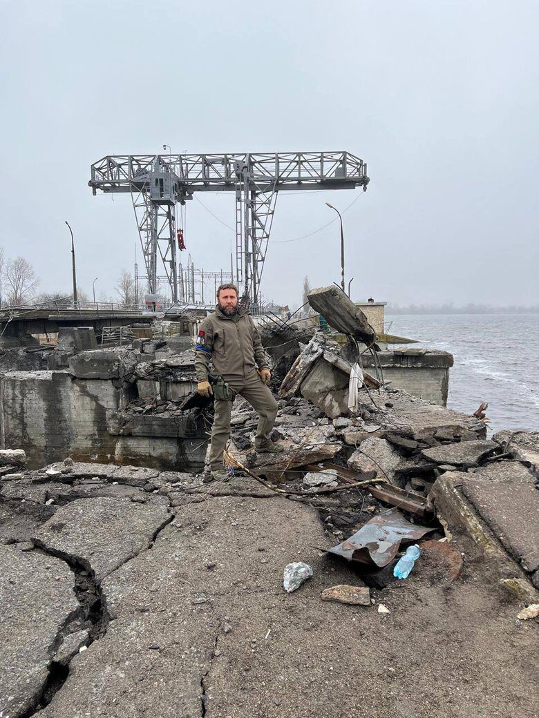 Олександр Починок, позивний Біатлон, на тій самій дамбі після виходу росіян