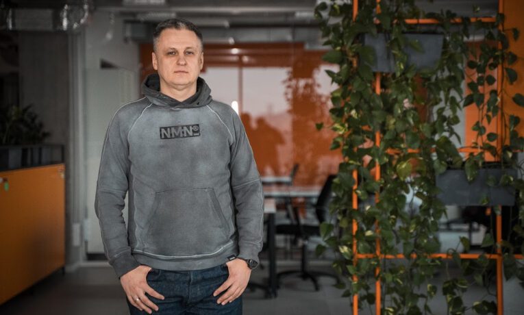 Самурай без меча. Як Андрій Санагурський маневрує на позиції СЕО Гадз-Агро між OKKO і Петром Гадзом