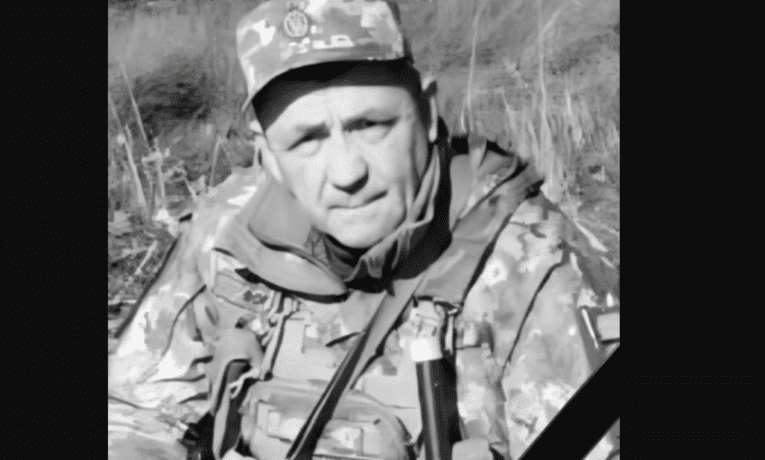 Батько загинув, а син на війні втратив руку: трагедія у родині на Тернопільщині