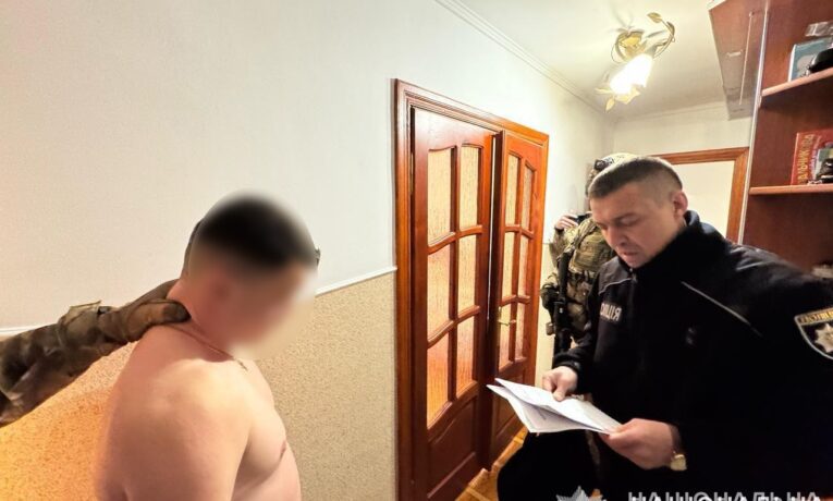 Тернополянин виманив гроші за дрони для ЗСУ - вилучено 740 тис. доларів і 152 злитки срібла