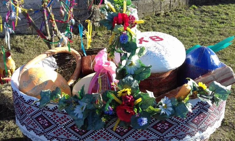 Великодній кошик, зібраний на Тернопіллі