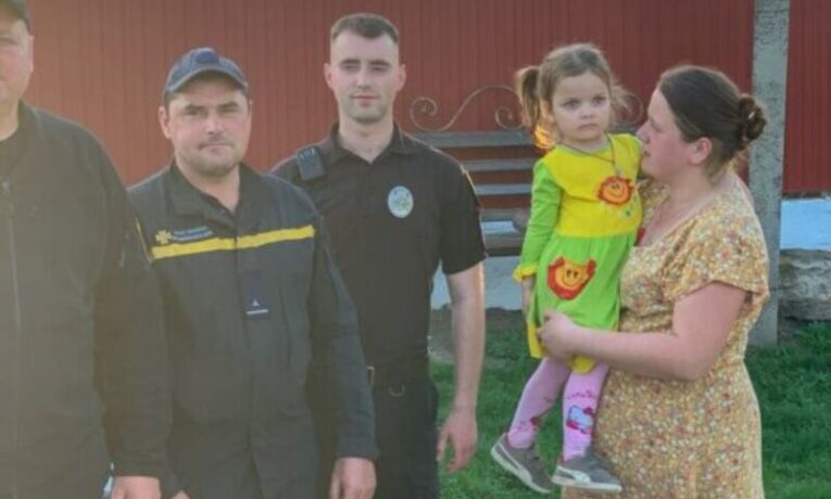 На Тернопільщині 3-річна дитина сама в лісі подолала 10 кілометрів