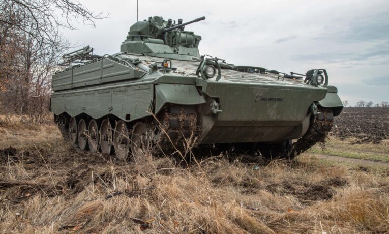 Морпіхів на Покровському напрямку посилили німецькими БМП Marder