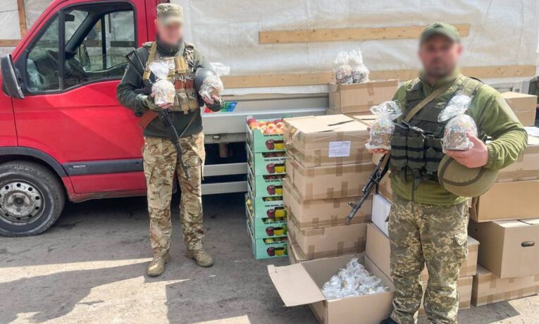 Керівництво ТОВА передало допомогу військовим на Сході